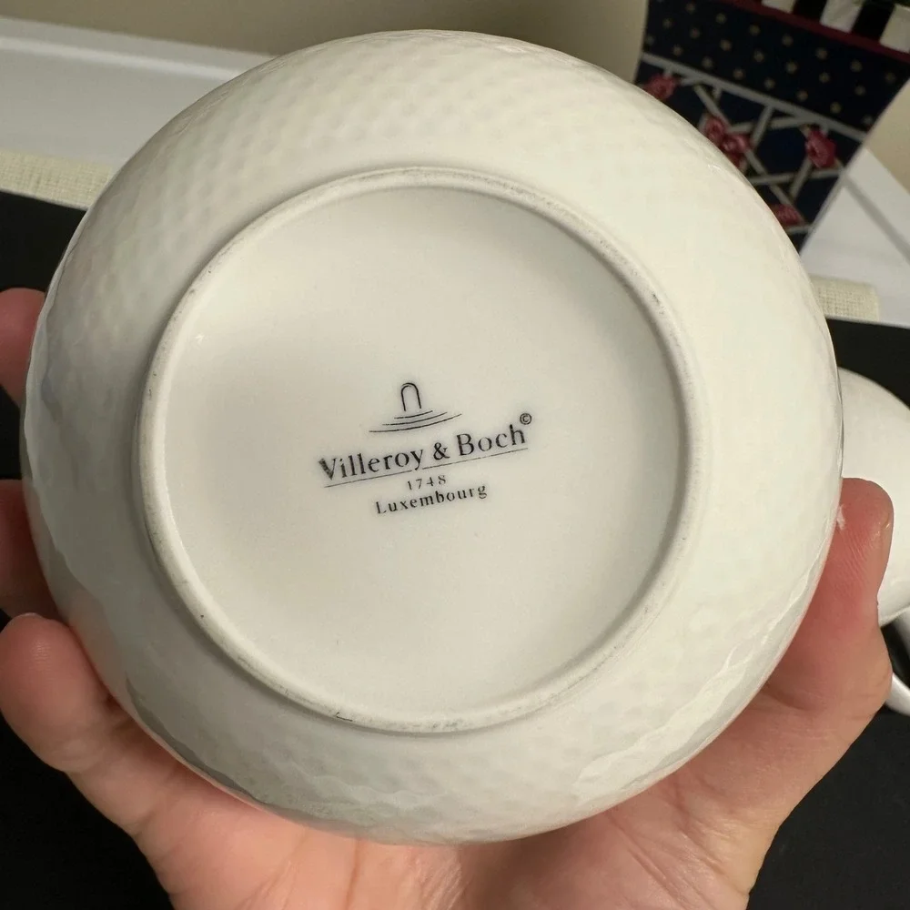 Villeroy & Boch Tipo White Creamer and Sugar Bowl w/ Lid‎ set Porcelain NEW